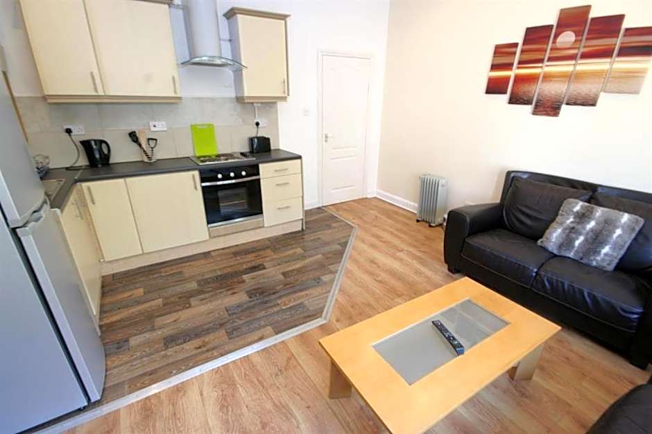 MARLEY MANSIONS APARTMENT - Clarendon