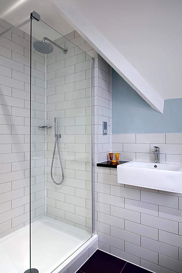 London Chigwell Prince Regent Hotel, BW Signature Collection