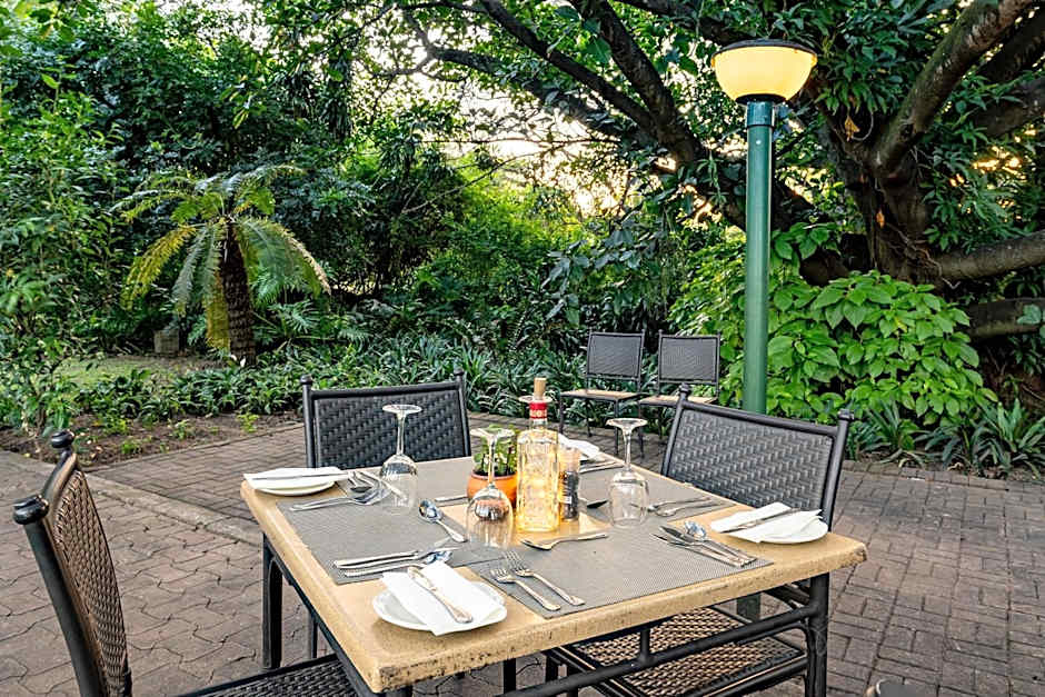 Hotel Numbi & Garden Suites