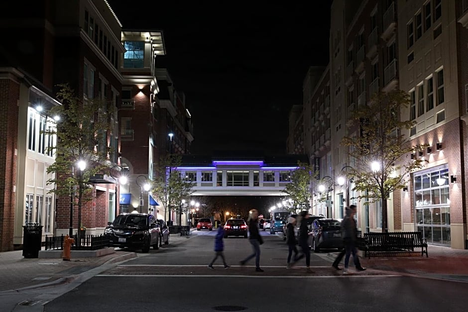 Hotel Indigo Naperville Riverwalk By IHG