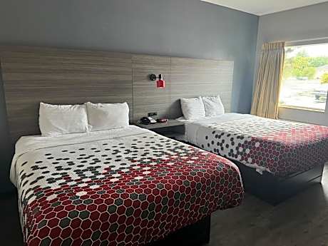 Queen Room with Two Queen Beds - Accessible/Non-Smoking