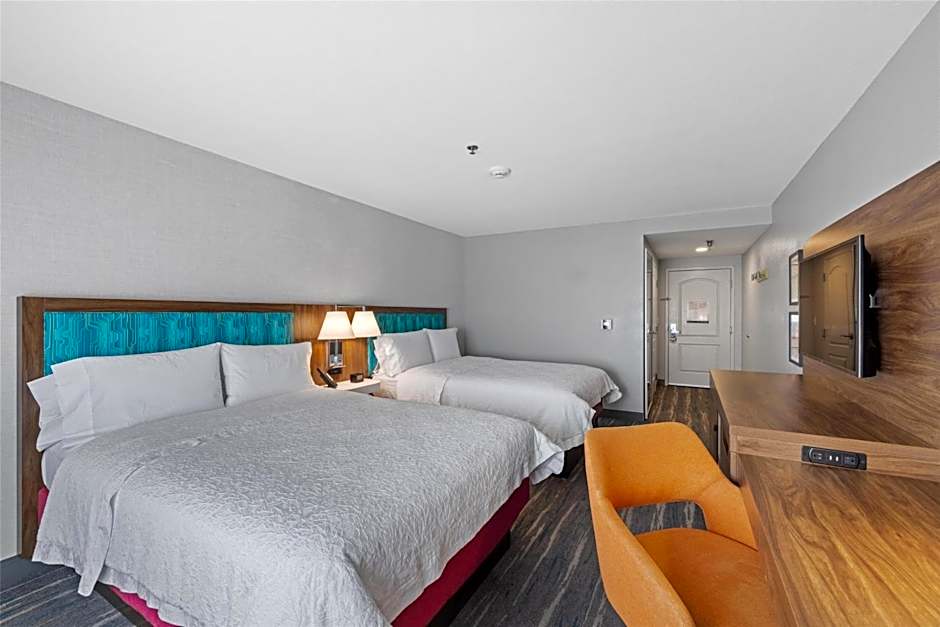 Hampton Inn By Hilton And Suites Madera