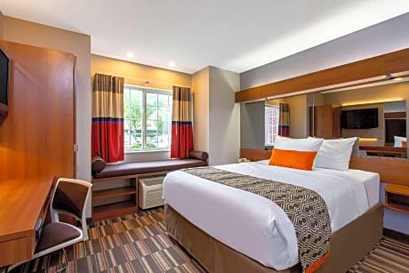 1 Queen Bed, Mobility Accessible Room, Non-Smoking