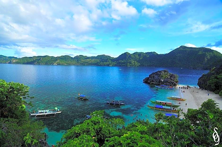 RedDoorz near Colgante Bridge Naga City