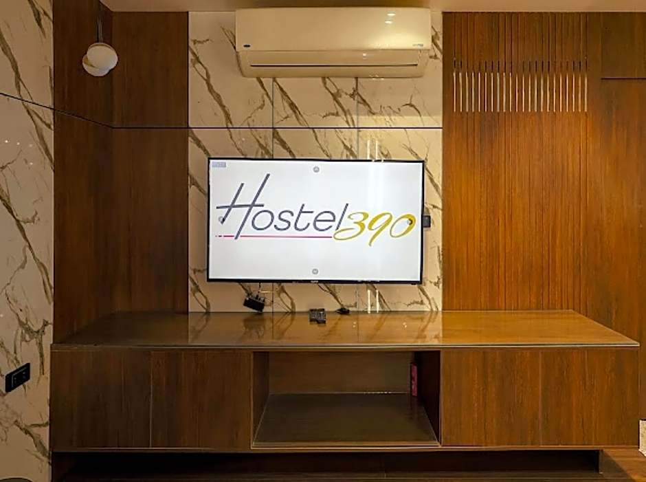 Hostel 390