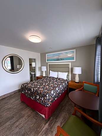 Standard Queen Room
