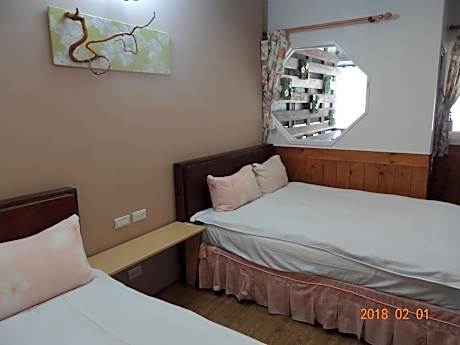 Quadruple Room with Terrace