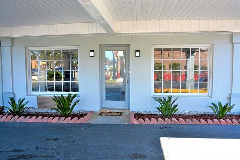 Travelodge by Wyndham Walterboro