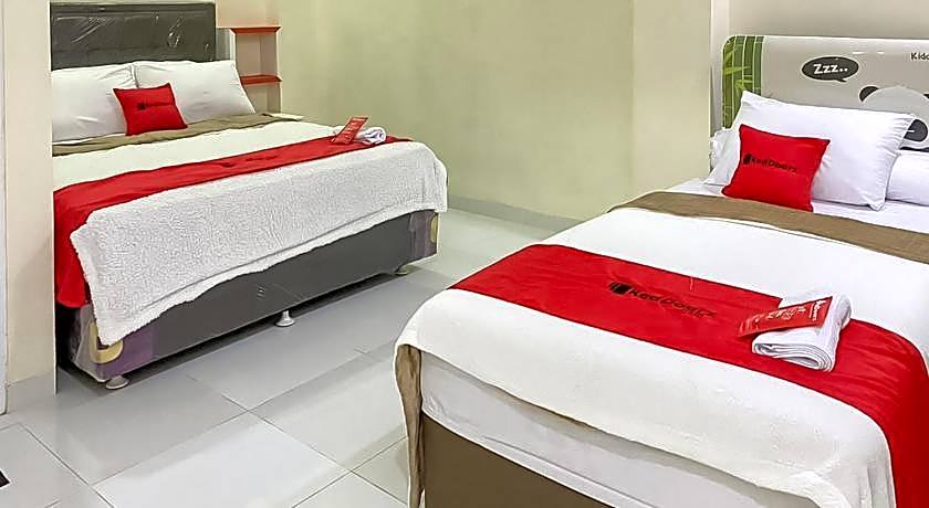 RedDoorz Syariah near PKOR Lampung