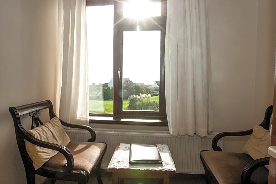 Ardmor Country House