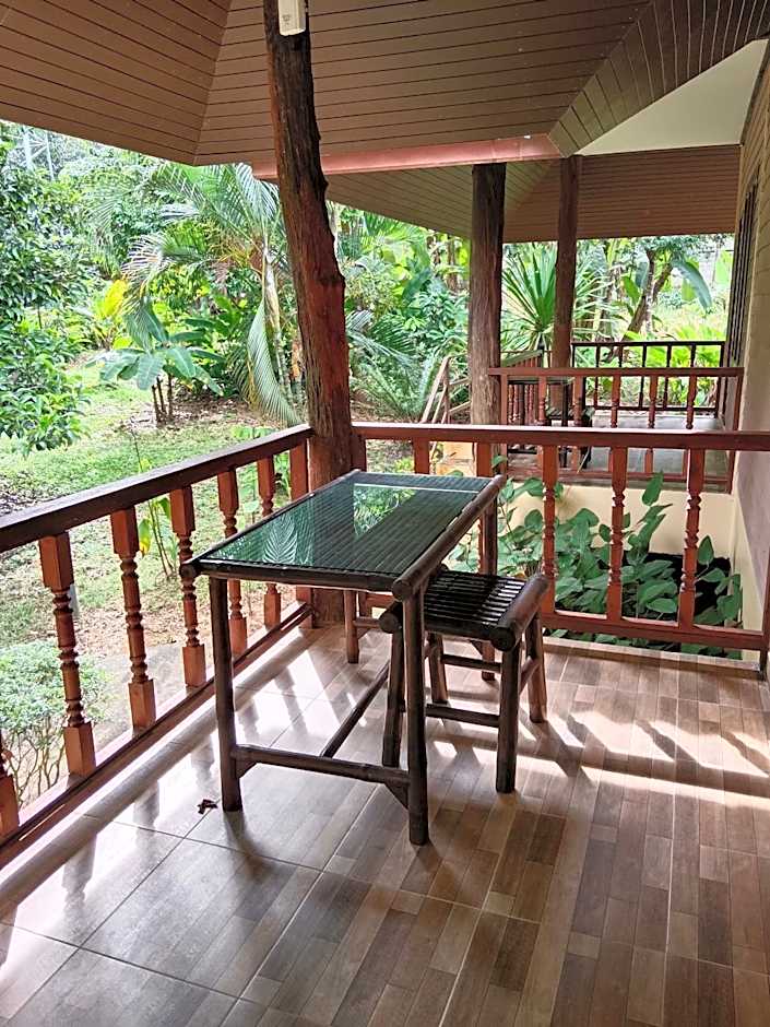 Khao Sok River & Jungle Bungalow
