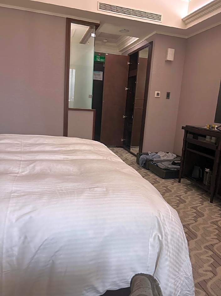 Highness Hotel