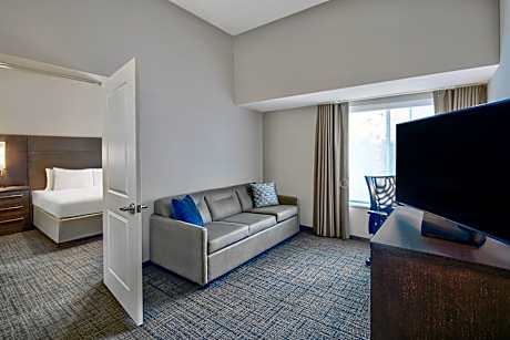 2 Bedroom Suite, Bedroom 1: 1 King, Bedroom 2: 1 Queen, Sofa bed