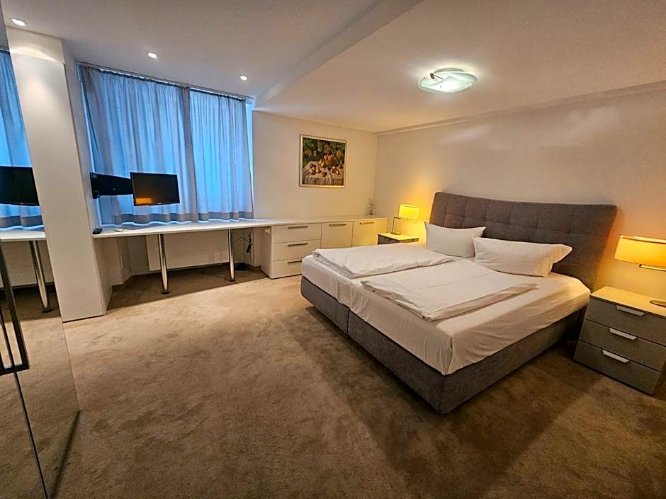 Hotel Adler - Weil am Rhein