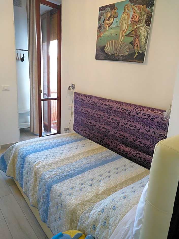 Nancy House