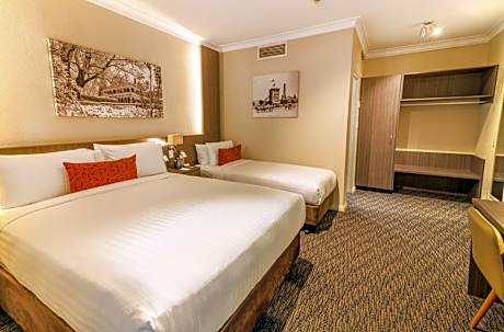 Deluxe Triple Room