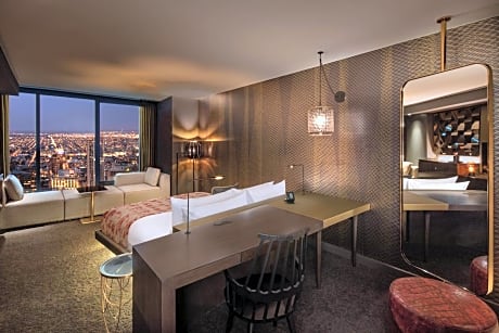 Spectacular, Guest room, 1 King, City view