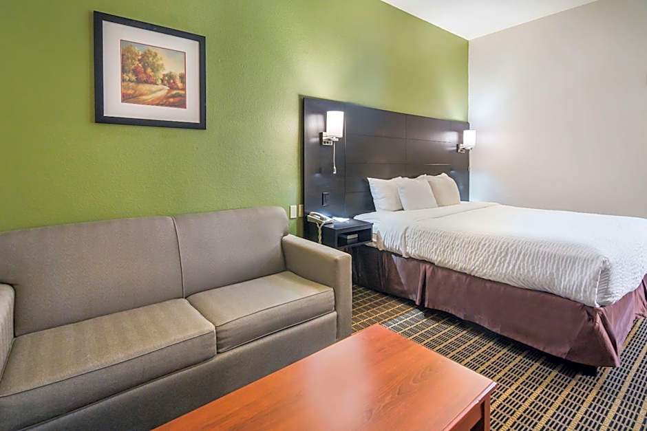 Clarion Inn & Suites Weatherford South
