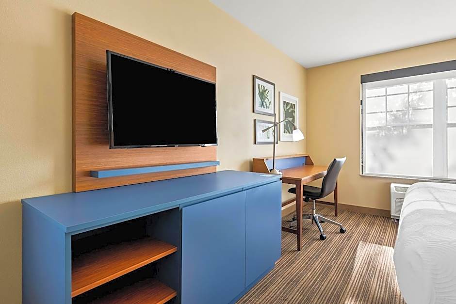 Country Inn & Suites by Radisson, Red Wing, MN