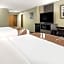 Quality Inn & Suites Roanoke - Fort Worth North