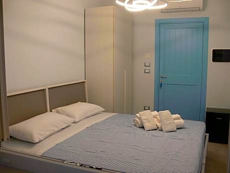 Double Room with Private External Bathroom