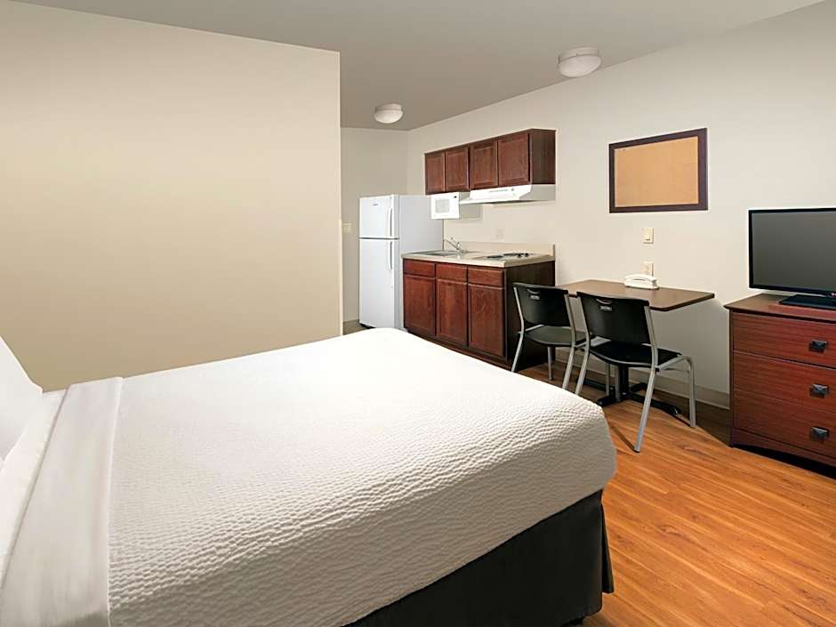 WoodSpring Suites Topeka
