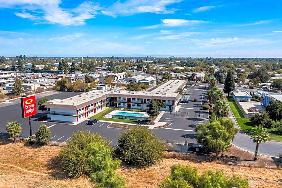 Econo Lodge Stockton near I-5 Fairgrounds