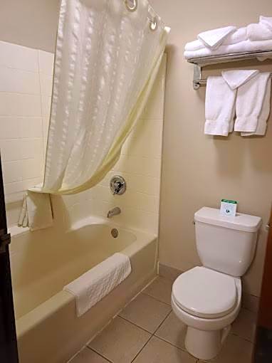 Best Western Oak Meadows Inn