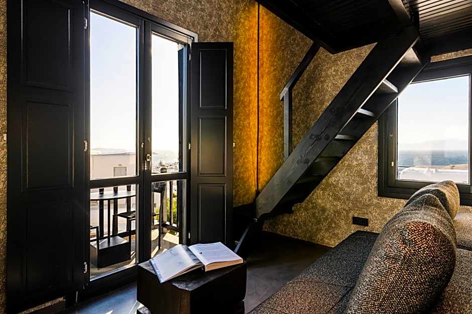 She Mykonos Boutique Hotel