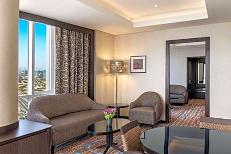 Business King Suite with View - High Floor