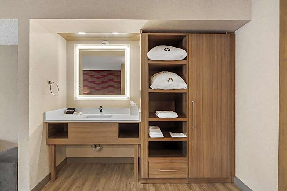 Best Western Plus West Edmonton