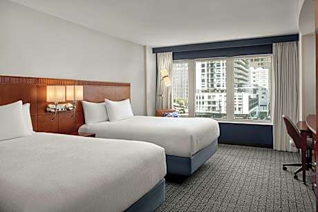 Queen Room with Two Queen Beds and Bathtub - Mobility Access/Hearing Accessible