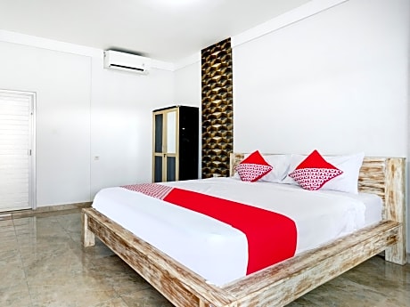 OYO Flagship 90756 Melasti Hills Room & Cafe