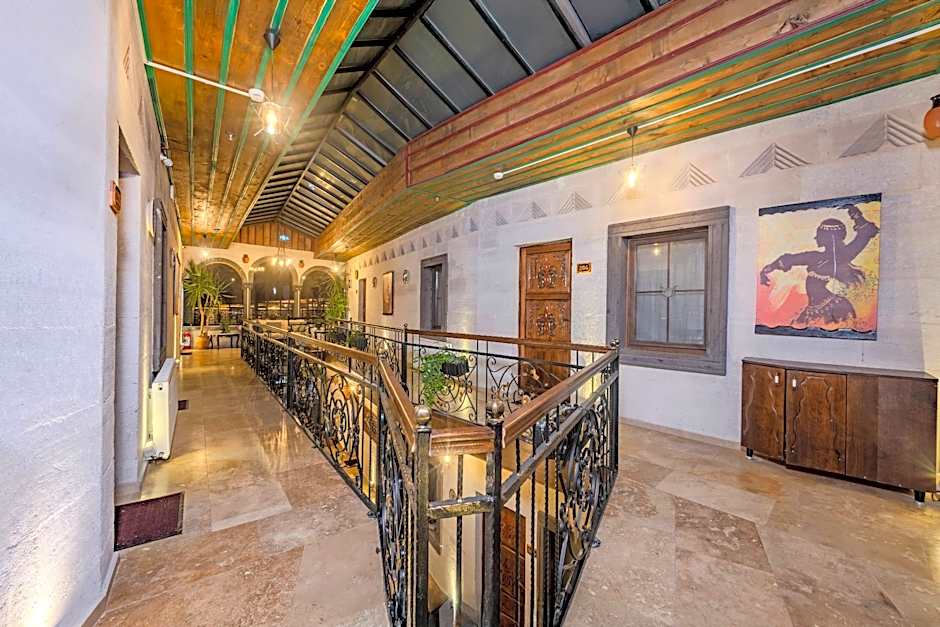 Grand Elite Cave Suites