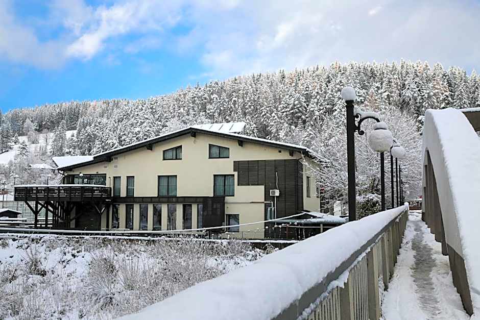 AQUARIUS BOUTIQUE HOTEL