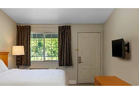 1 King Bed | Suite, Nsmk, Micfridge, Sofa-Bed