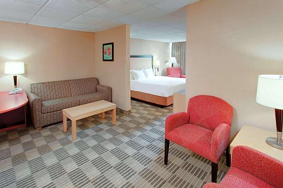Ramada by Wyndham Fairfield NJ