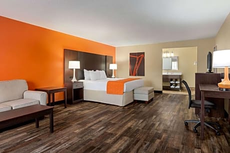 Deluxe King Room