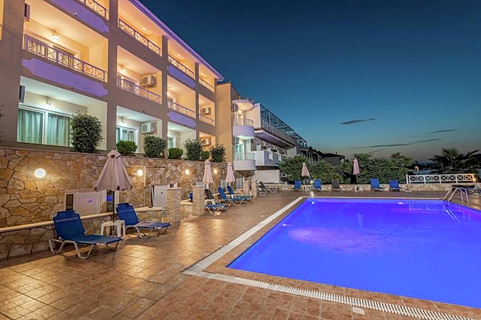 Nefeli Beach - living by the sea