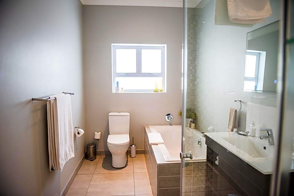 The Whale on Main B&B