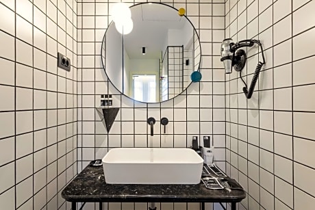 Standard Double Room (2 Twin Beds)