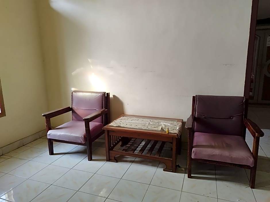 Hotel O Excellent Kost