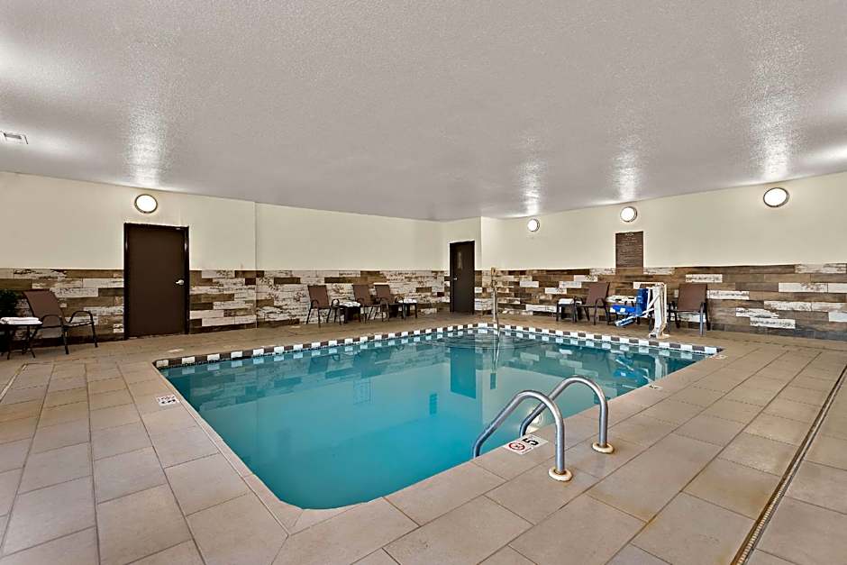 Comfort Suites   University