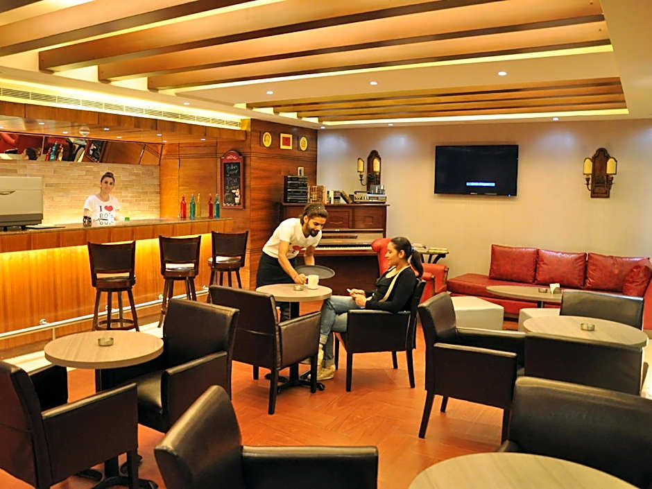 Ceasars Park Hotel