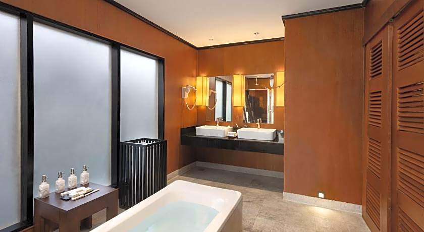 Adaaran Select Huduran Fushi - 24hrs Dine around Premium All inclusive