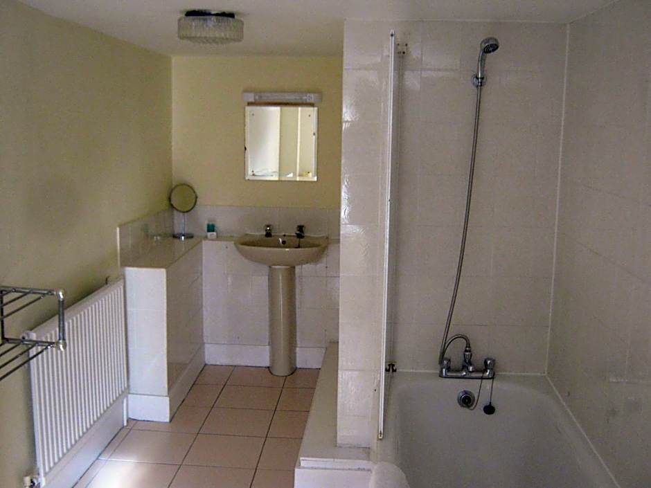 Rose and Crown Hotel