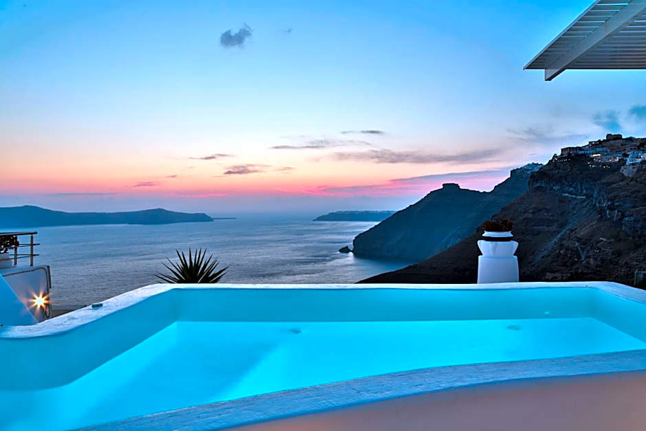 Trieris Villa & Suites