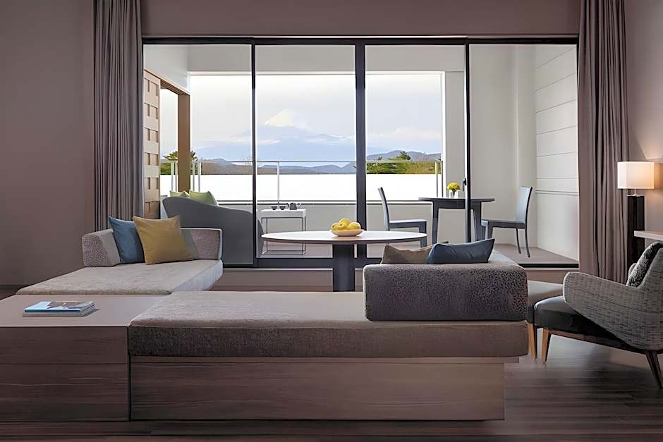 Hotel Laforet Shuzenji Sanshi-Suimei