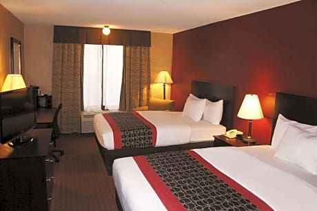 1 King Bed Pet Friendly Non-Smoking