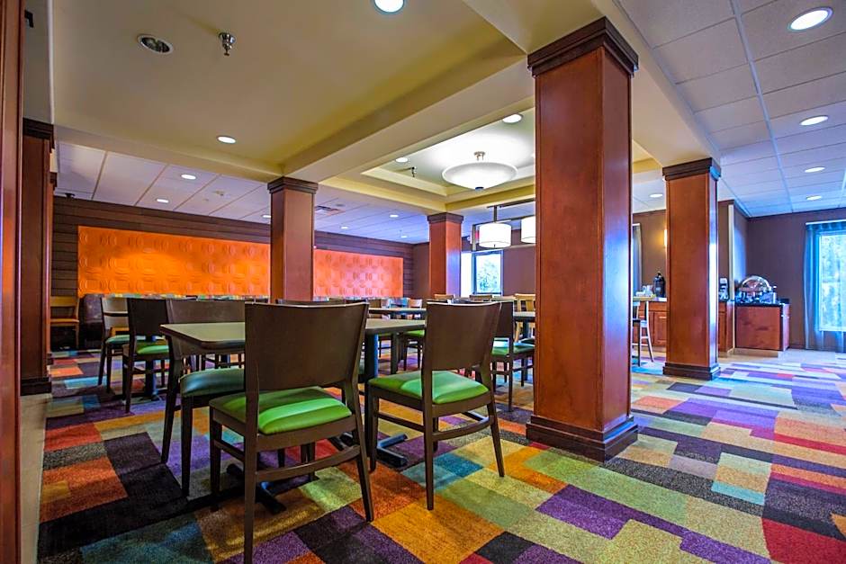 Fairfield Inn & Suites by Marriott Toledo North